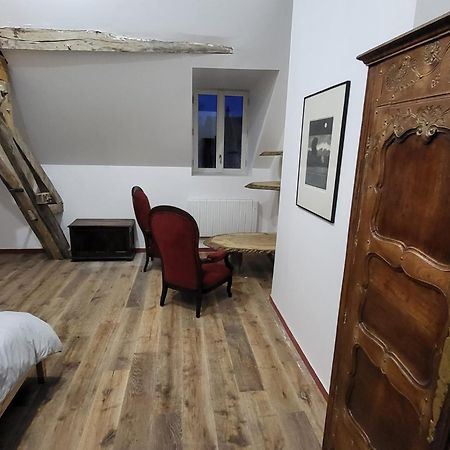 Bed and Breakfast Les Oiseaux De Passage Escolives-Sainte-Camille Exterior foto