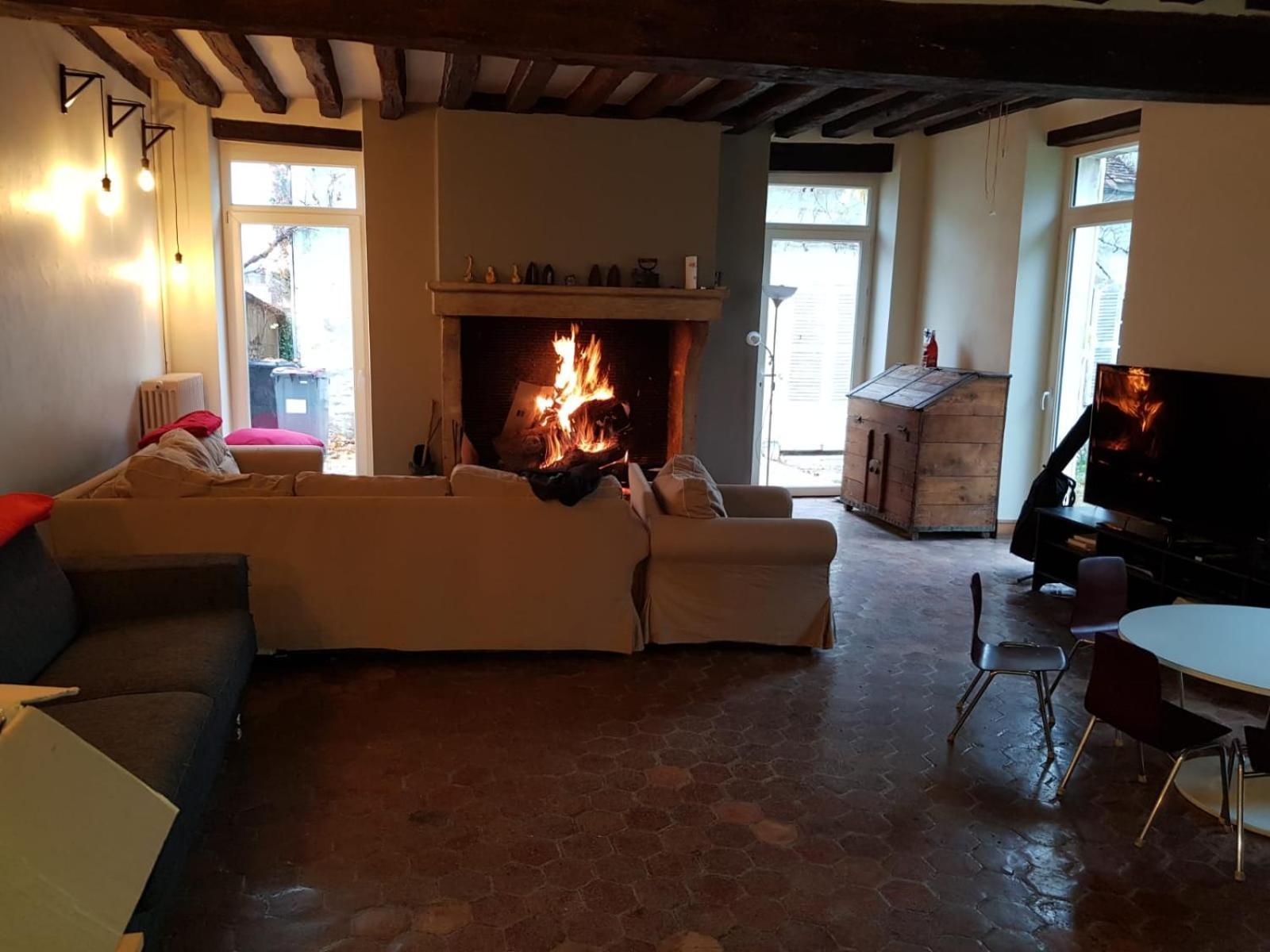 Bed and Breakfast Les Oiseaux De Passage Escolives-Sainte-Camille Exterior foto